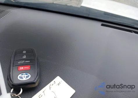 2022 Toyota Venza Le/Limited/Xle z USA, uszkodzony, nr VIN JTEAAAAH0NJ117876